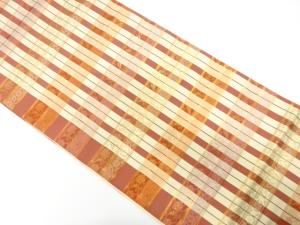 横段に花唐草模様織り出し　袋帯